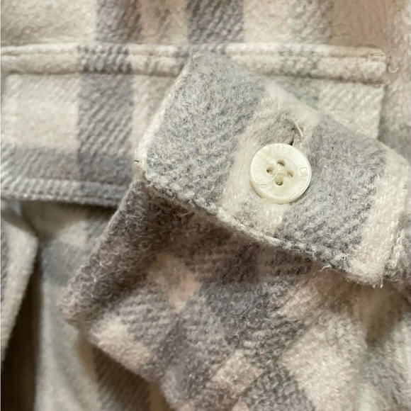 Hollister Gray Plaid Utility Jacket - Picture 5 of 10